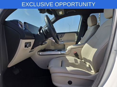 Used 2025 Mercedes-Benz GLB 250 image 16