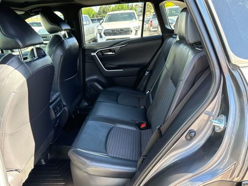 Used 2022 Toyota RAV4 XSE AWD/4WD image 13