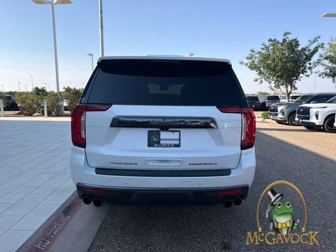 Used 2023 GMC Yukon Denali Ultimate w/ LPO, Floor Liner Package AWD/4WD image 4