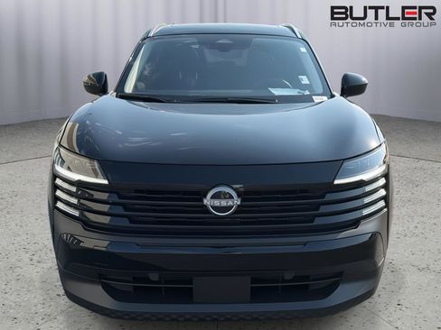 Used 2026 Nissan Kicks SV w/ SV Premium Package FWD image 9