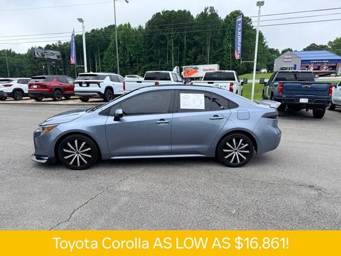 Used 2020 Toyota Corolla LE FWD image 3