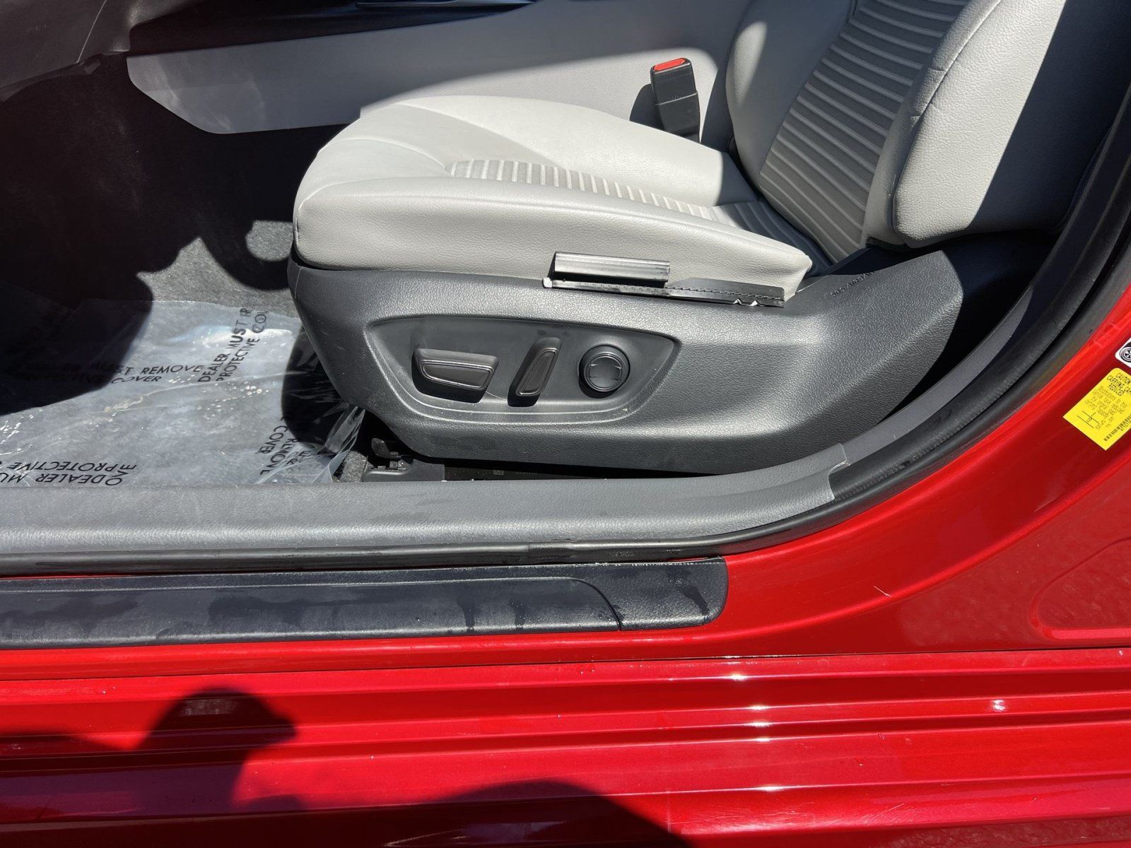 Used 2022 Toyota Camry SE FWD image 14