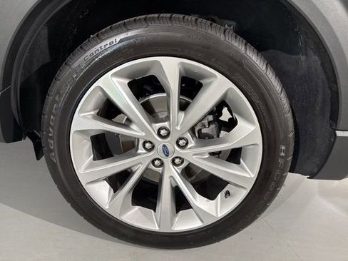 Used 2022 Ford Explorer Platinum w/ Equipment Group 601A image 17