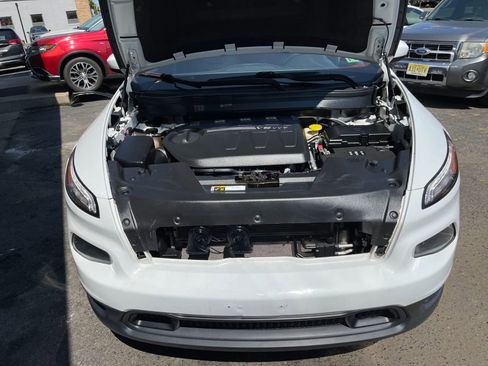 Used 2017 Jeep Cherokee Latitude w/ True North Edition image 10