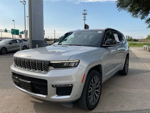 Used 2023 Jeep Grand Cherokee L Summit AWD/4WD image 3