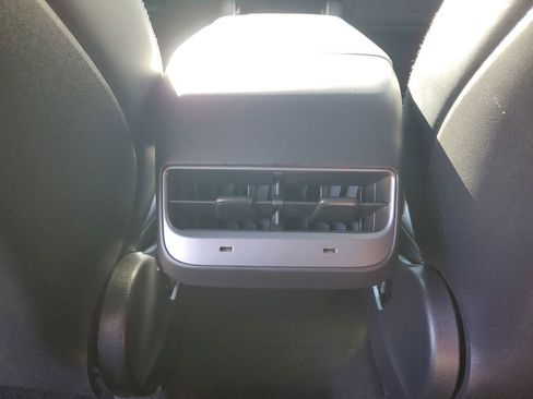 Used 2021 Tesla Model Y Long Range image 13