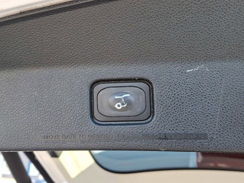 Certified 2018 Ford Explorer Platinum image 30