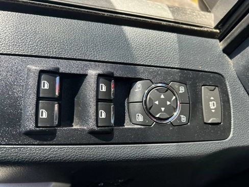 Used 2022 Ford F250 Lariat w/ Lariat Ultimate Package AWD/4WD image 36