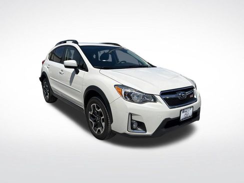 Used 2017 Subaru Crosstrek 2.0i Premium AWD/4WD image 2