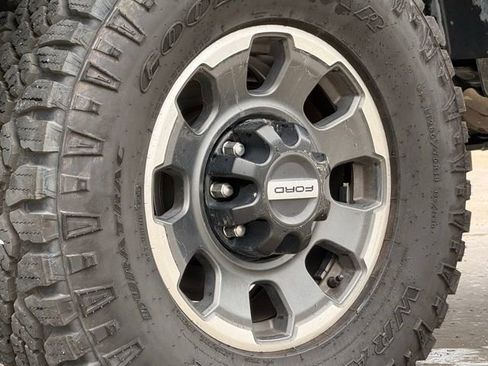 Used 2023 Ford F250 Lariat w/ Lariat Ultimate Package AWD/4WD image 15