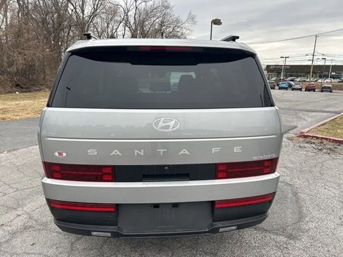 Used 2025 Hyundai Santa Fe SEL image 4