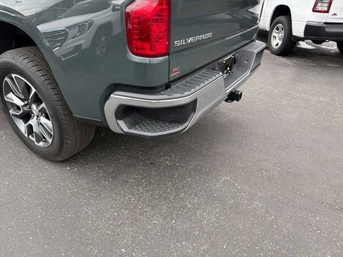 Used 2025 Chevrolet Silverado 1500 LT image 8