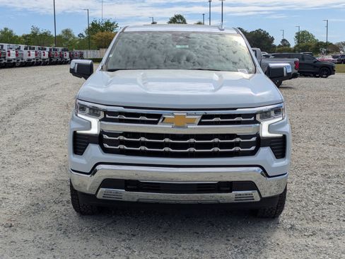 New 2026 Chevrolet Silverado 1500 LTZ w/ LTZ Premium Package AWD/4WD image 3