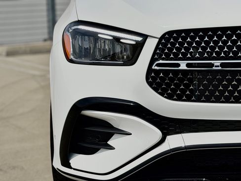 New 2026 Mercedes-Benz GLE 580 4MATIC image 8