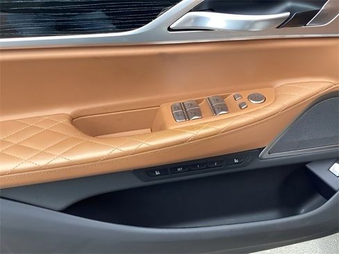 Used 2022 BMW M760i xDrive w/ Luxury Rear Seating Package image 18
