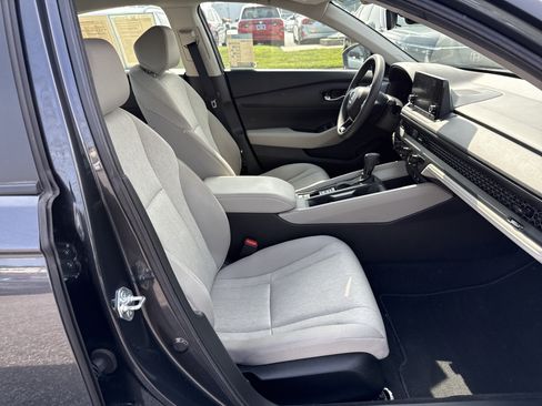 Certified 2025 Honda Accord LX image 33