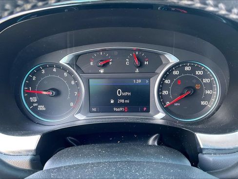 Used 2020 Chevrolet Traverse LT w/ Driver Confidence II Package FWD image 13