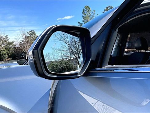 Used 2024 Volkswagen Atlas SE image 28