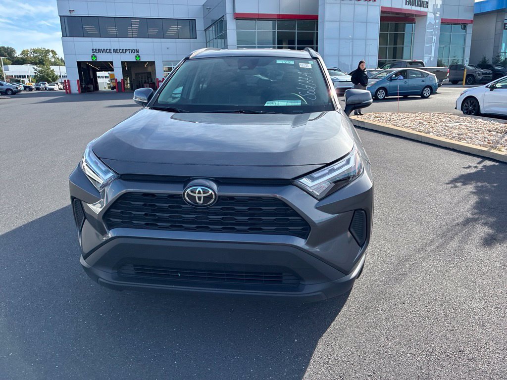 Used 2025 Toyota RAV4 XLE AWD/4WD image 20