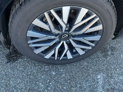 Used 2024 Nissan Altima 2.5 SV image 10