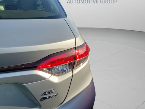 Used 2025 Toyota Corolla LE w/ Convenience Package FWD image 20