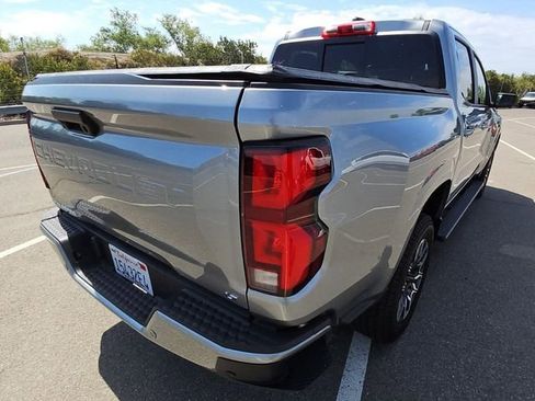 Used 2024 Chevrolet Colorado LT w/ LT Convenience Package III RWD image 5