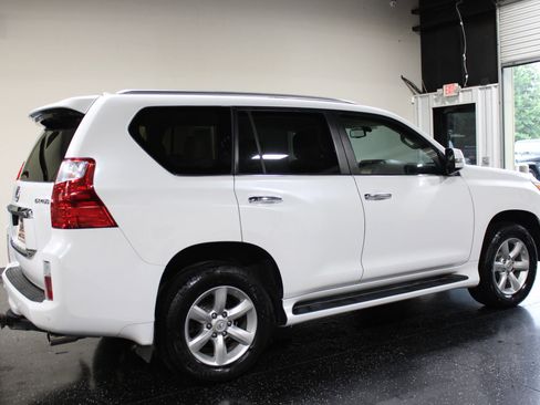 Used 2011 Lexus GX 460 w/ Comfort Plus Pkg AWD/4WD image 3