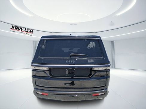 New 2026 Jeep Grand Wagoneer L 4WD w/ Premium Group I image 4
