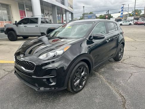 Certified 2022 Kia Sportage LX w/ LX FWD Value Edition Package image 11