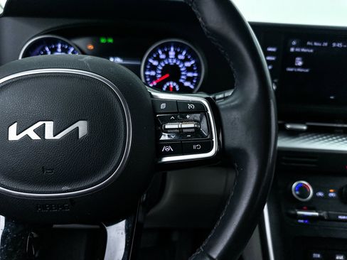 Certified 2024 Kia Carnival LX image 27