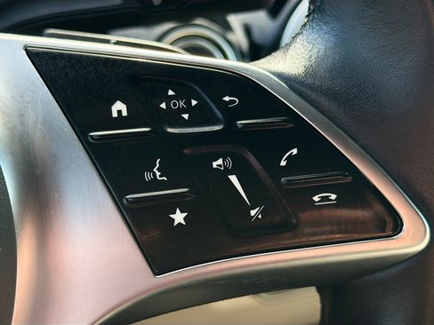 Used 2025 Mercedes-Benz GLA 250 image 37