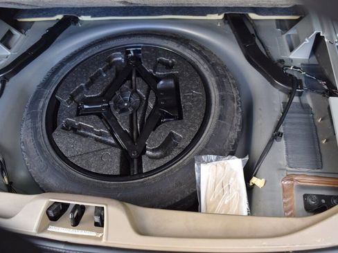 Used 2011 Volvo XC70 3.2 w/ Premium Pkg image 77