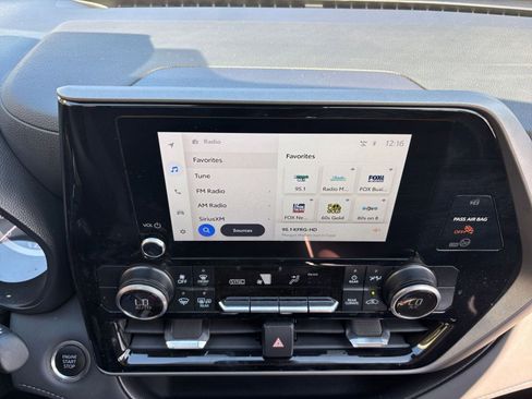 Used 2025 Toyota Highlander LE image 22