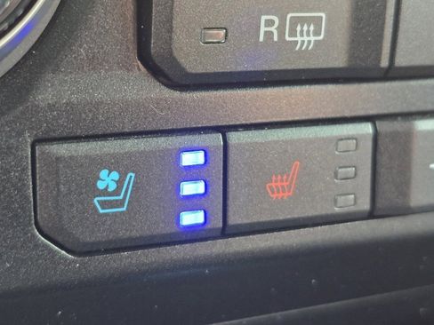 Used 2019 Ford F150 Raptor w/ Equipment Group 802A Luxury image 8