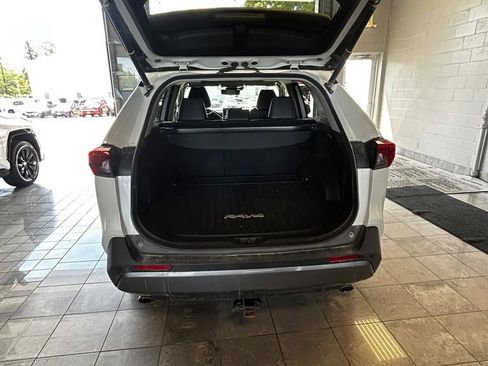 Used 2020 Toyota RAV4 Limited AWD/4WD image 12