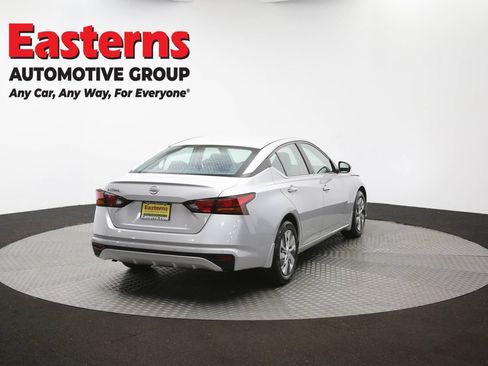 Used 2024 Nissan Altima 2.5 S FWD image 38