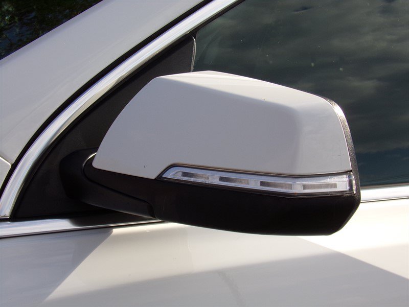 Used 2020 GMC Acadia SLE w/ LPO, Floor Liner Package FWD image 12