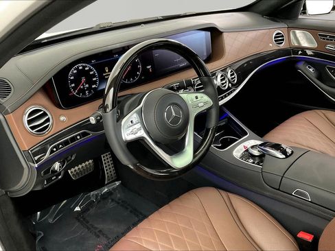 Used 2019 Mercedes-Benz S 560 4MATIC Sedan image 17