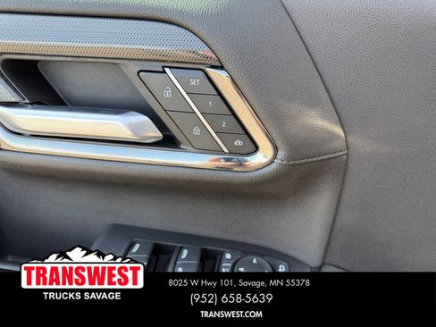 Used 2024 GMC Sierra 3500 AT4 w/ AT4 Premium Plus Package AWD/4WD image 13