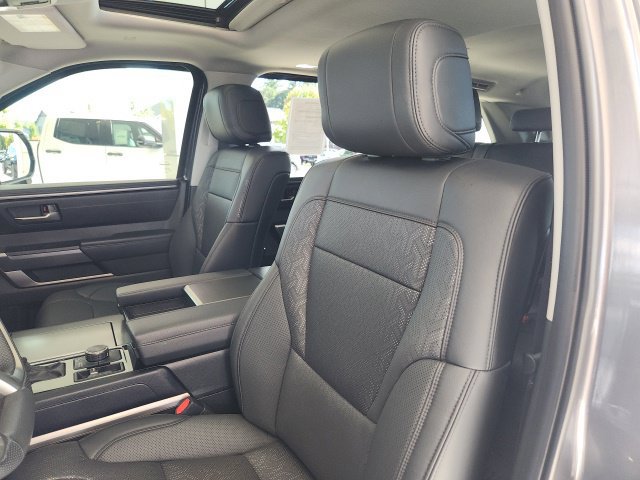 Used 2024 Toyota Sequoia SR5 w/ SR5 Premium Package AWD/4WD image 17
