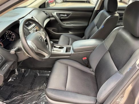 Used 2016 Nissan Altima 2.5 SR FWD image 16