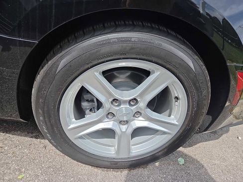 Used 2023 Chevrolet Camaro LT RWD image 7