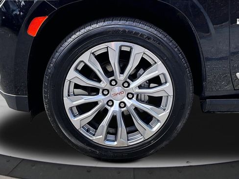 Used 2023 GMC Yukon Denali image 33