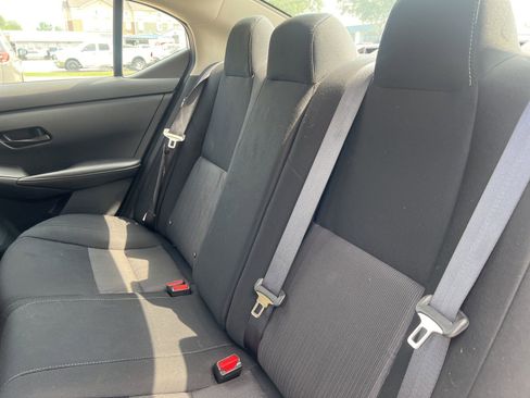 Used 2024 Nissan Sentra SV FWD image 12