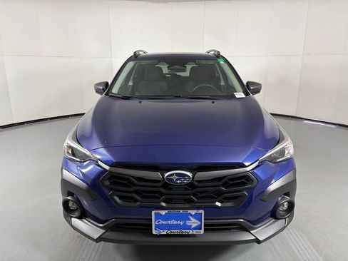 Used 2025 Subaru Crosstrek 2.5i Premium AWD/4WD image 3
