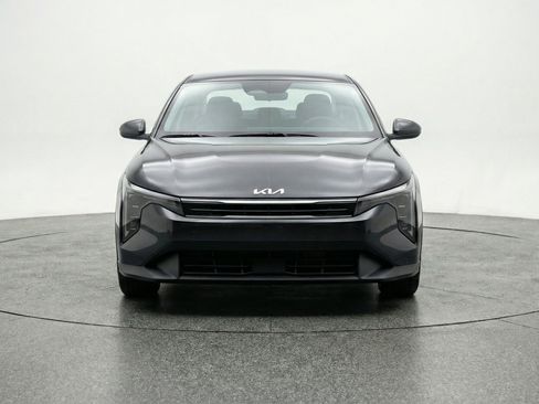 Used 2025 Kia K4 FWD image 2