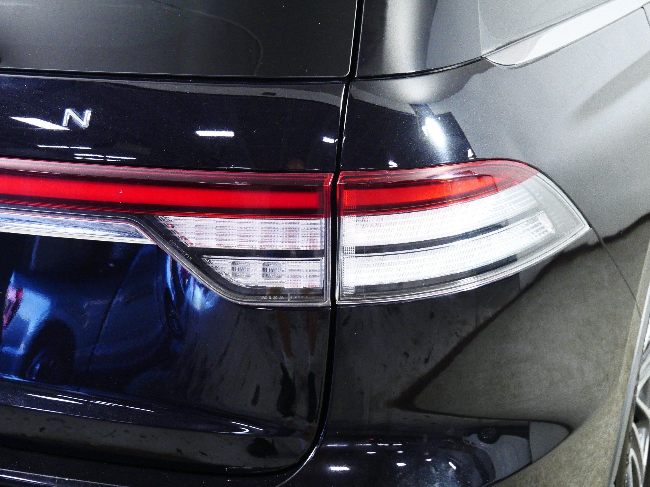 Used 2023 Lincoln Aviator AWD image 17