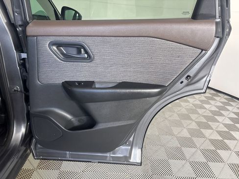 Used 2023 Nissan Rogue S image 26