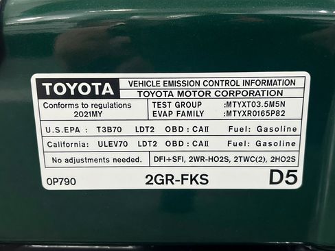Used 2021 Toyota Tacoma TRD Sport w/ Technology Package RWD image 20