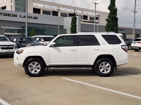 Used 2016 Toyota 4Runner SR5 Premium RWD image 4